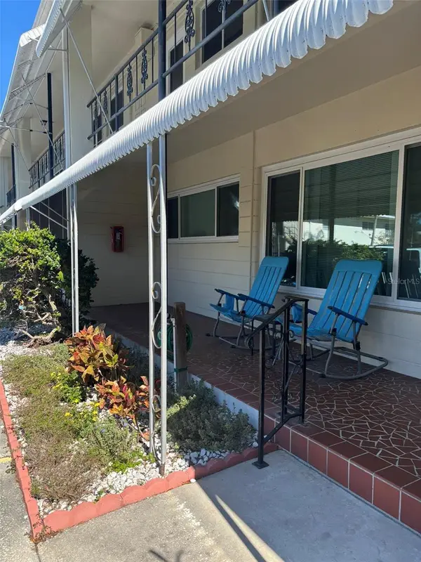 4143 56th Street N #901, KENNETH CITY, FL 33709