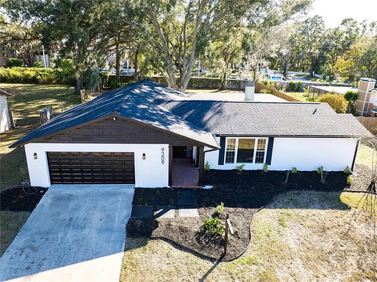9209 Kingsridge Drive, Temple Terrace, FL 33637 - Image #1
