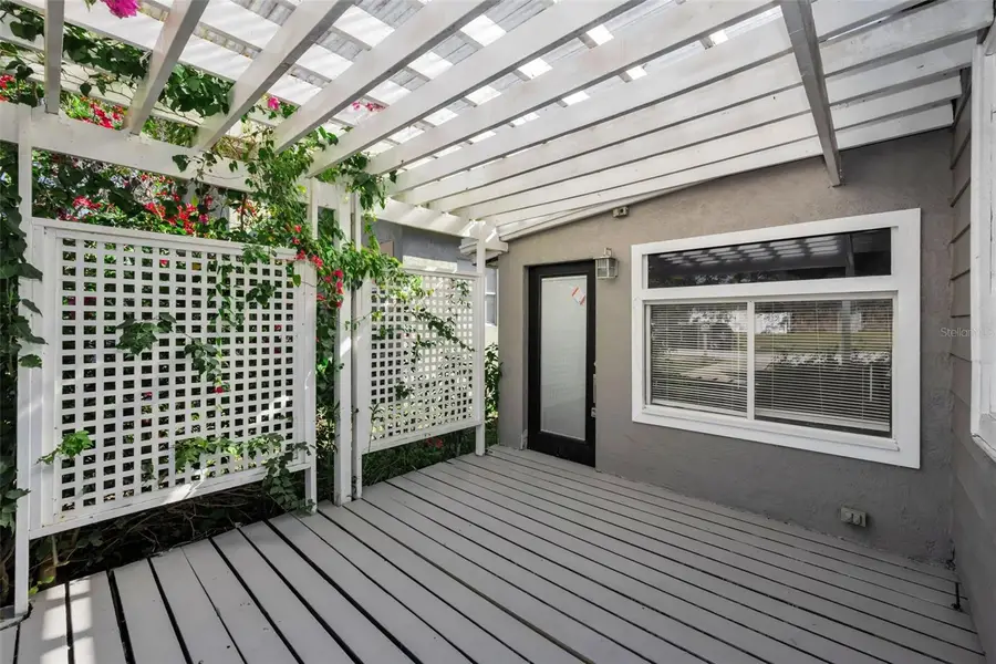 1122 E Oakwood Street, Tarpon Springs, FL 34689 - Image #2