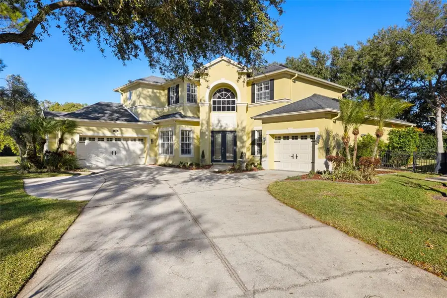 2102 Chestnut Forest Drive, Tampa, FL 33618 - Image #2
