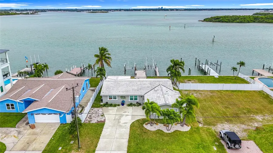 533 Johns Pass Avenue, Madeira Beach, FL 33708 - Image #2