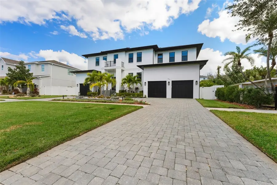 481 W Davis Boulevard, Tampa, FL 33606 - Image #2