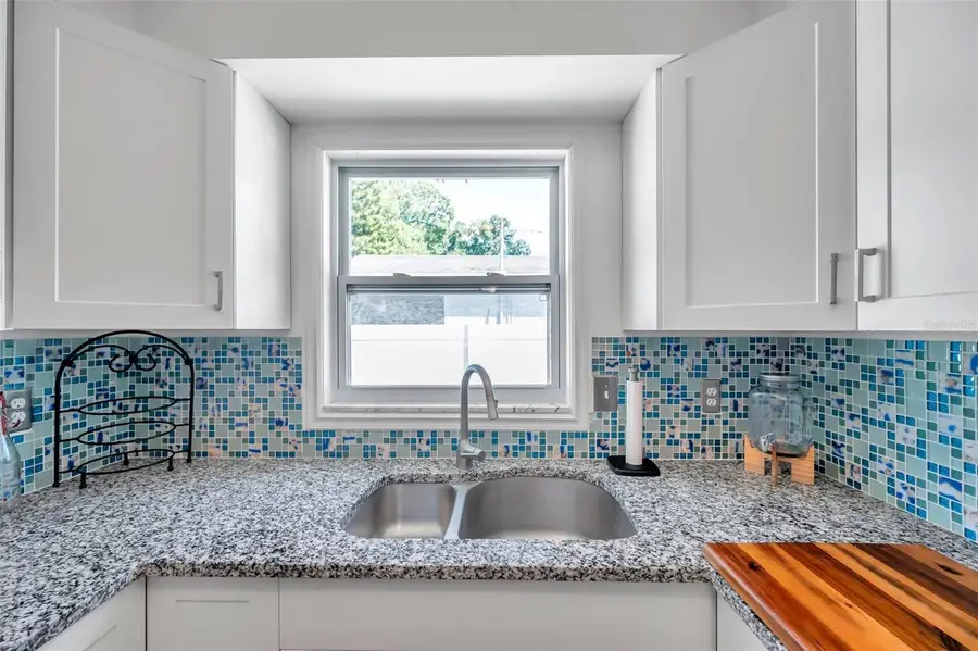 5900 Cypress Street N, Saint Petersburg, FL 33703 - Image #3