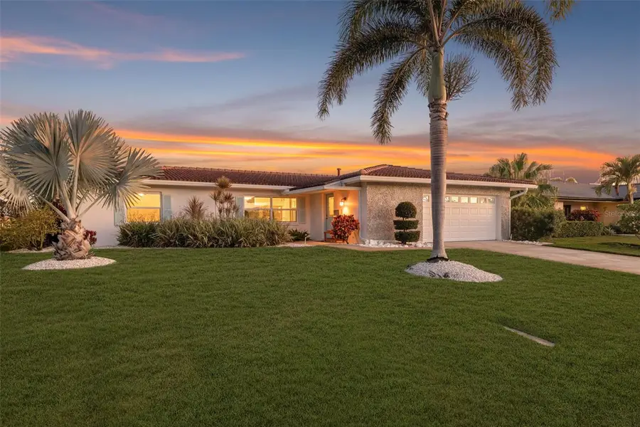 1984 Michigan Avenue Ne, Saint Petersburg, FL 33703 - Image #2