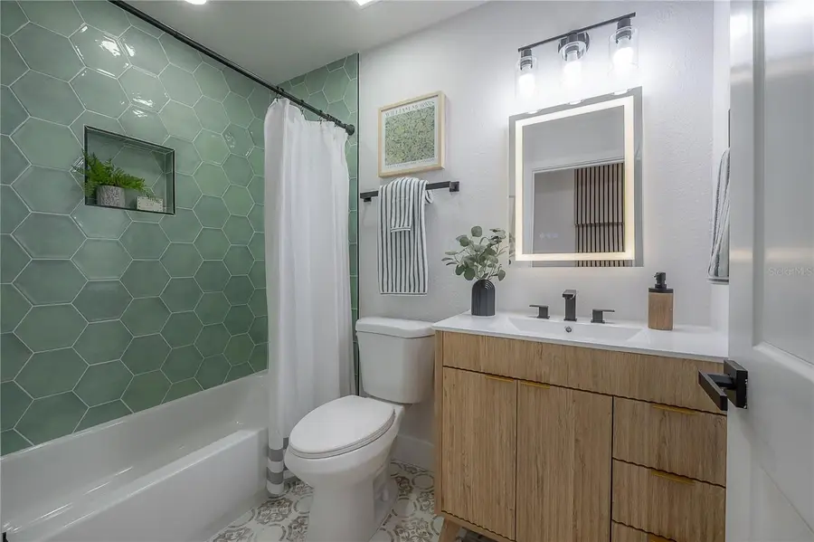 1029 57th Avenue N, Saint Petersburg, FL 33703 - Image #3