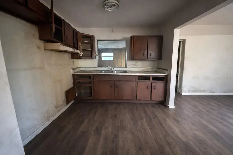 10005 N 29th Street, Tampa, FL 33612 - Image #2