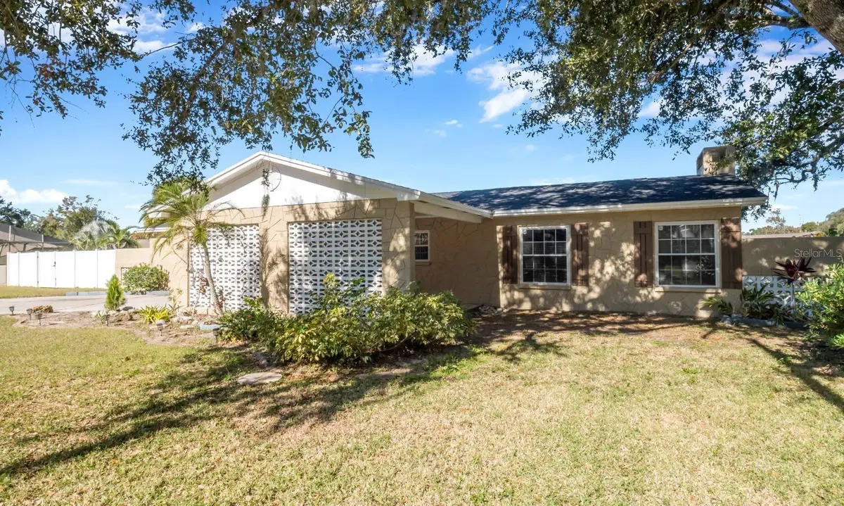 520 Rooks Road, Seffner, FL 33584 - Image #1