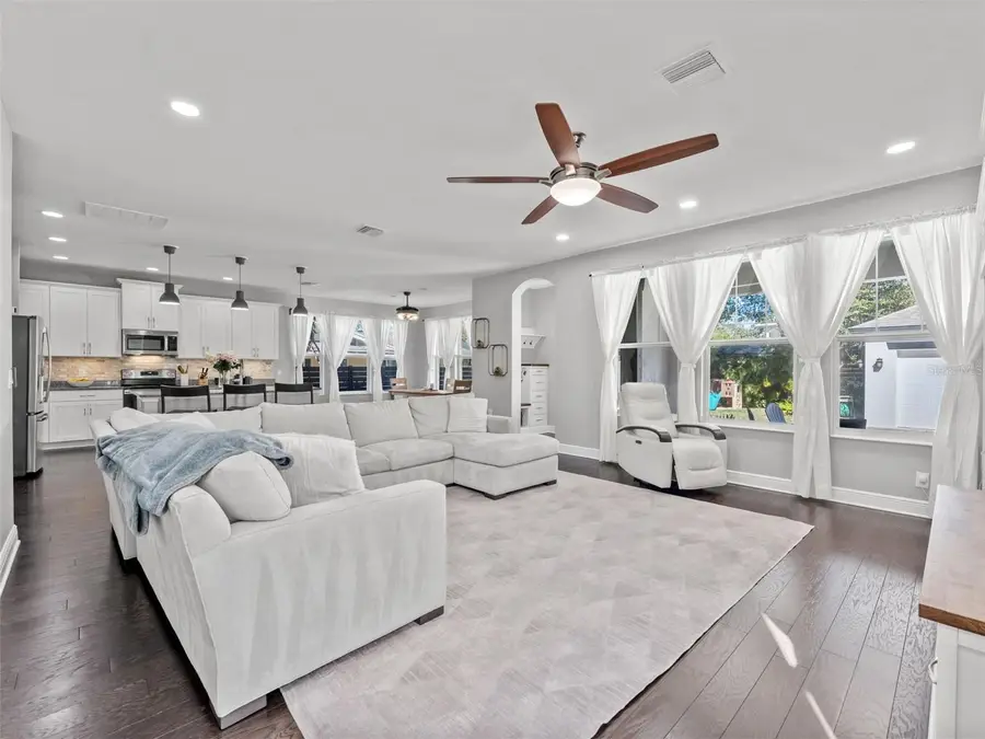 135 24th Avenue S, Saint Petersburg, FL 33705 - #2