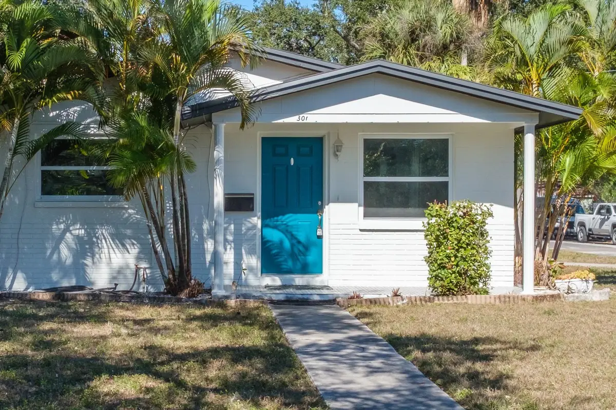 301 43rd Avenue N, Saint Petersburg, FL 33703 - Image #1