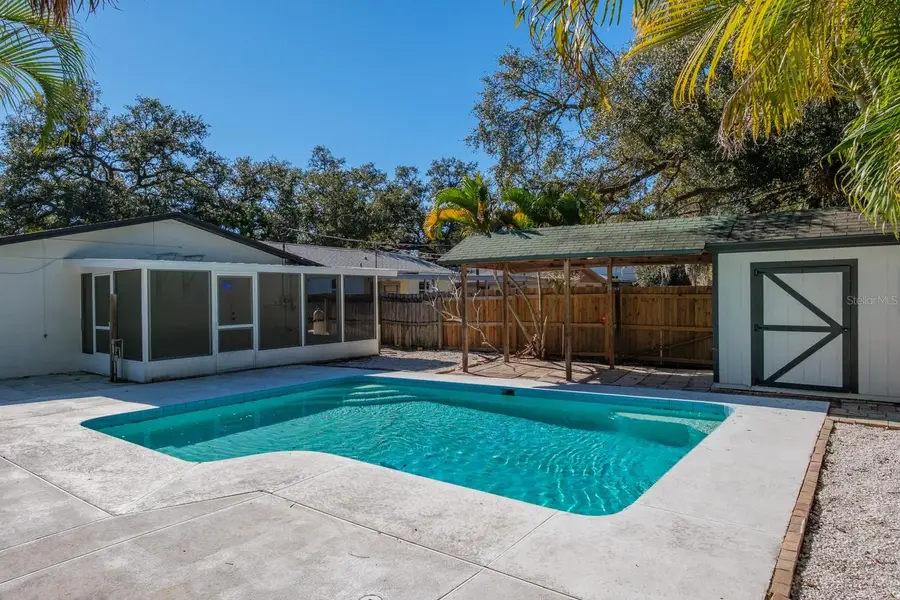 301 43rd Avenue N, Saint Petersburg, FL 33703 - Image #2