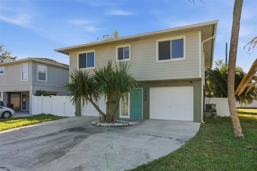 1858 Michigan Avenue Ne, Saint Petersburg, FL 33703 - Image #2