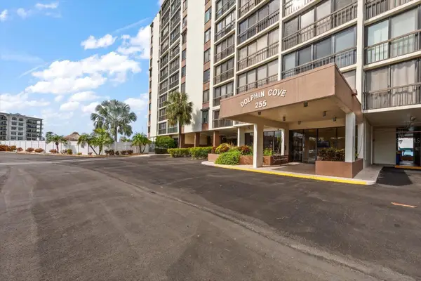 255 Dolphin Point #508, CLEARWATER BEACH, FL 33767