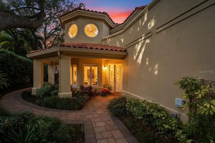 1105 Flores De Avila, Tampa, FL 33613 - Image #2