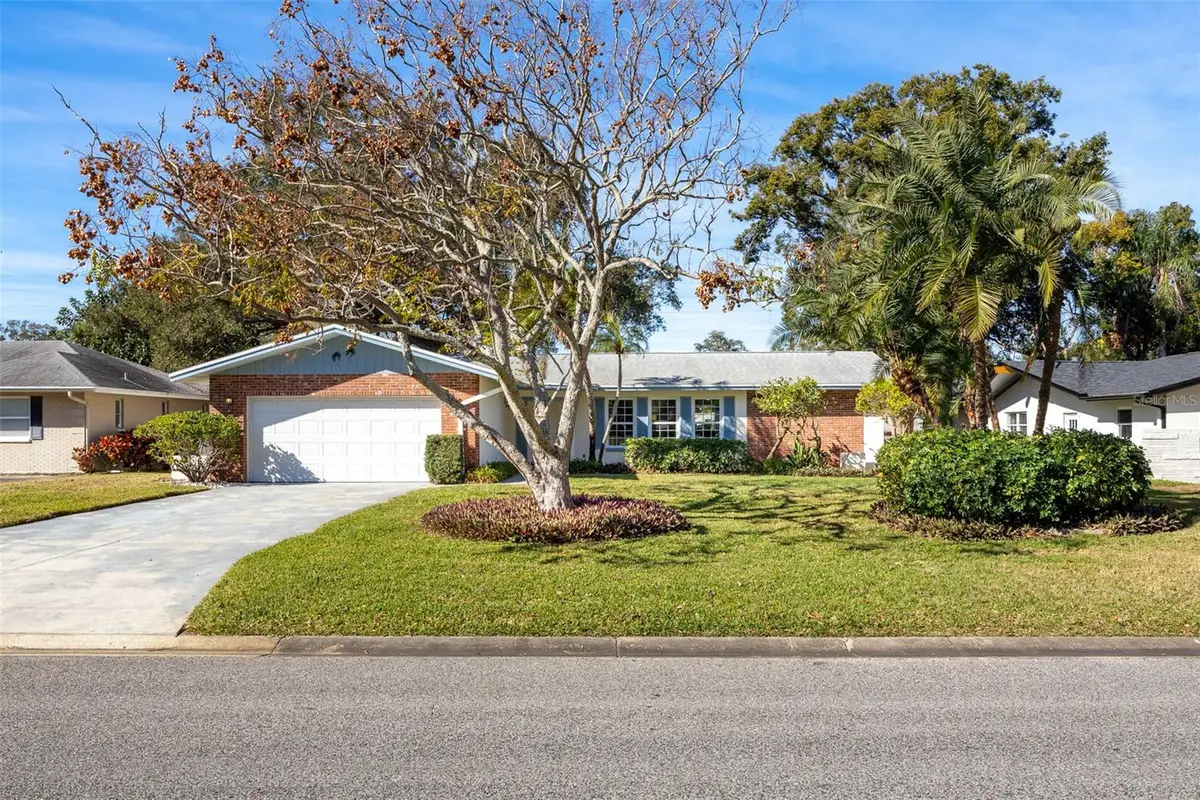 2346 Sarazen Dr, Dunedin, FL 34698 - Image #1