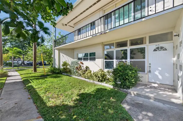 4001 58th Street N #14, KENNETH CITY, FL 33709