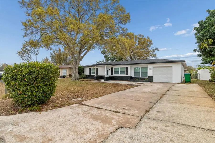 5948 51st Avenue N, Kenneth City, FL 33709 - Image #3