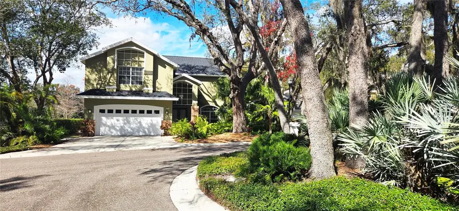 2207 Green Oaks Lane, Tampa, FL 33612 - Image #2