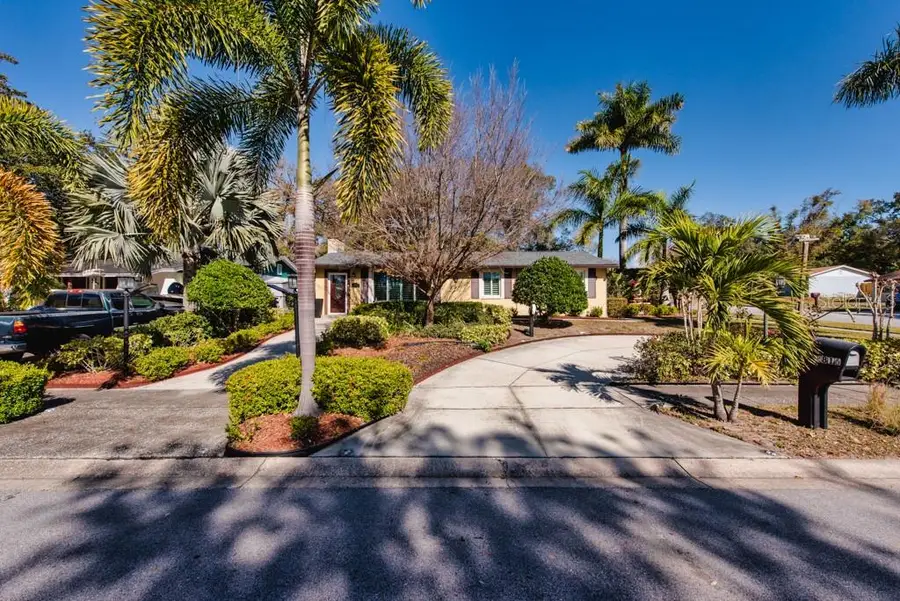 2816 Applewood Drive, Clearwater, FL 33759 - Image #2