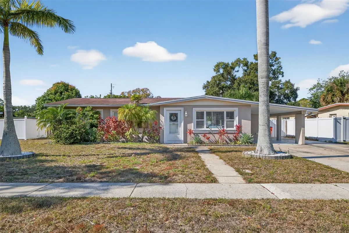 15536 Bristol Circle E, Clearwater, FL 33764 - Image #1