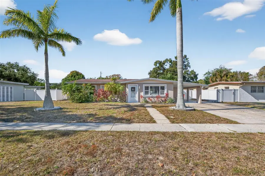 15536 Bristol Circle E, Clearwater, FL 33764 - Image #2