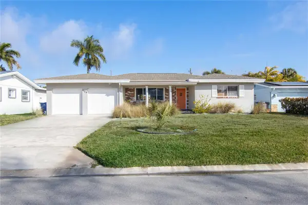 1129 39th Avenue Ne, ST PETERSBURG, FL 33703