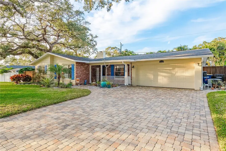 2132 Oak Grove Drive, Clearwater, FL 33764 - Image #2