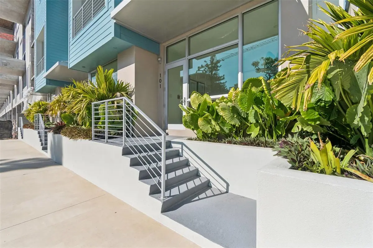 1343 4th Street #102, Sarasota, FL 34236 - Image #1