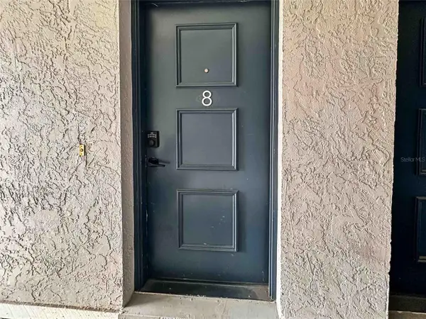 4405 W Fair Oaks Avenue #8, TAMPA, FL 33611