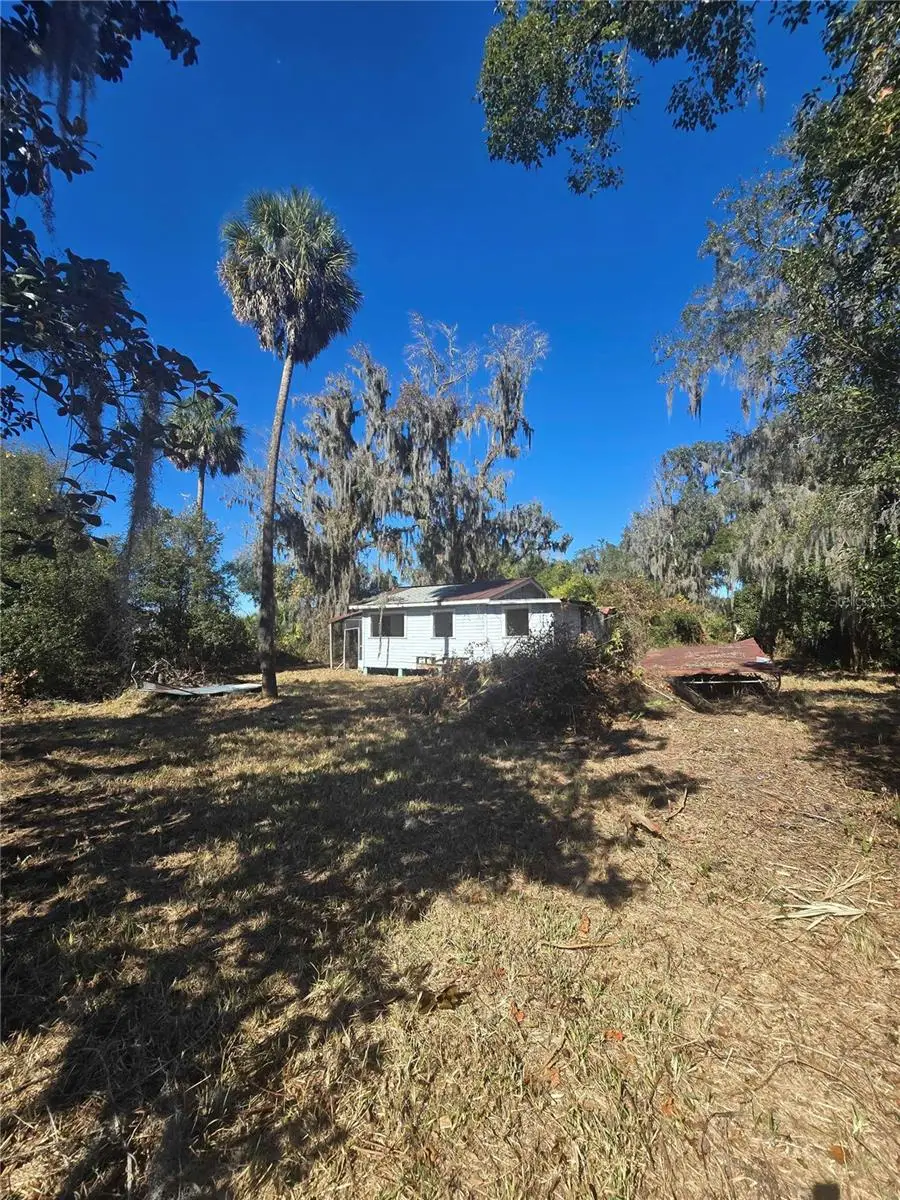 2406 E Newsome Rd, Plant City, FL 33565 - Image #1