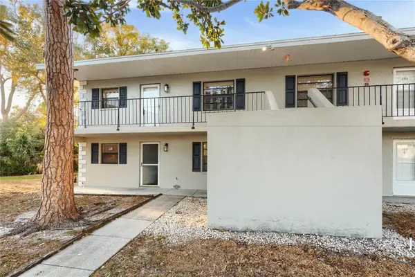 101 Lake Avenue Ne #209, LARGO, FL 33771