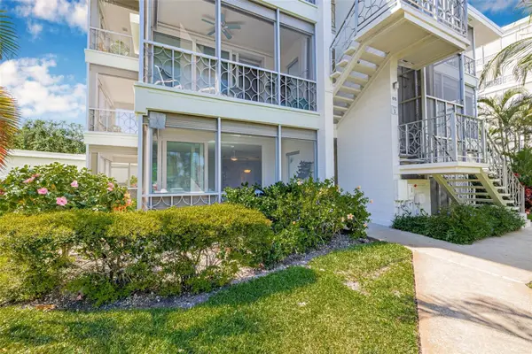 615 10th Avenue Ne #1, ST PETERSBURG, FL 33701