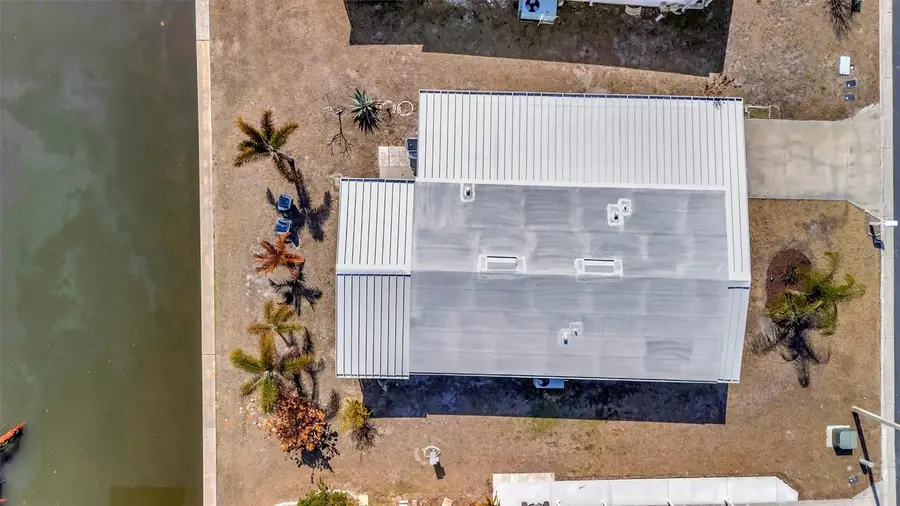 106 S Saint Thomas Circle, Apollo Beach, FL 33572 - #3