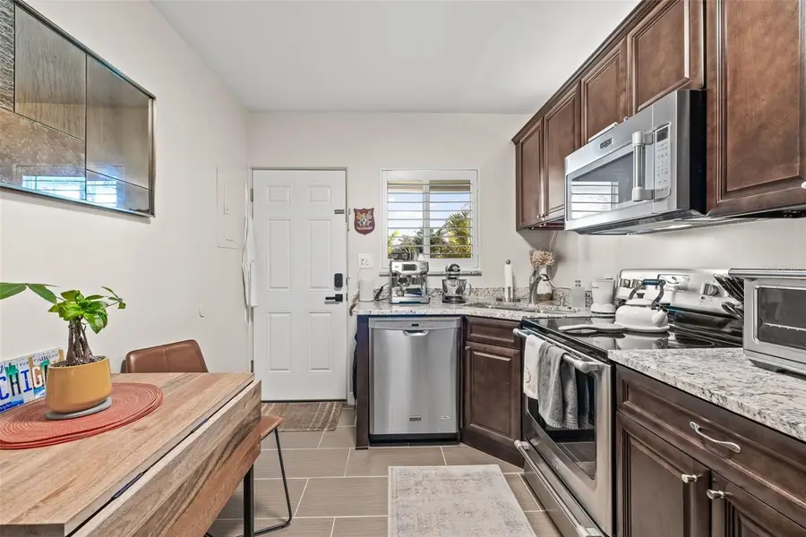 410 12th Avenue Ne #8, Saint Petersburg, FL 33701 - Image #3