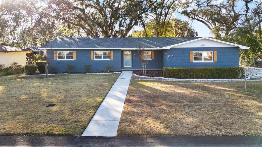 4915 Whiteoak Drive E, Lakeland, FL 33813 - Image #2