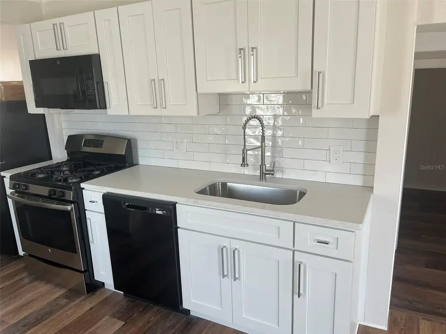 2027 36th Avenue N, Saint Petersburg, FL 33713 - Image #3