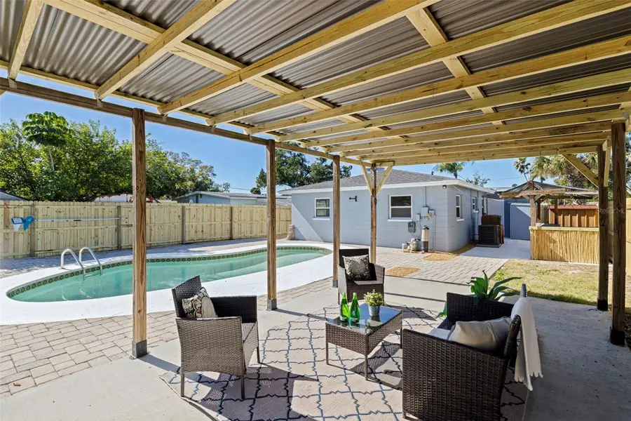 656 59th Street S, Saint Petersburg, FL 33702 - Image #2