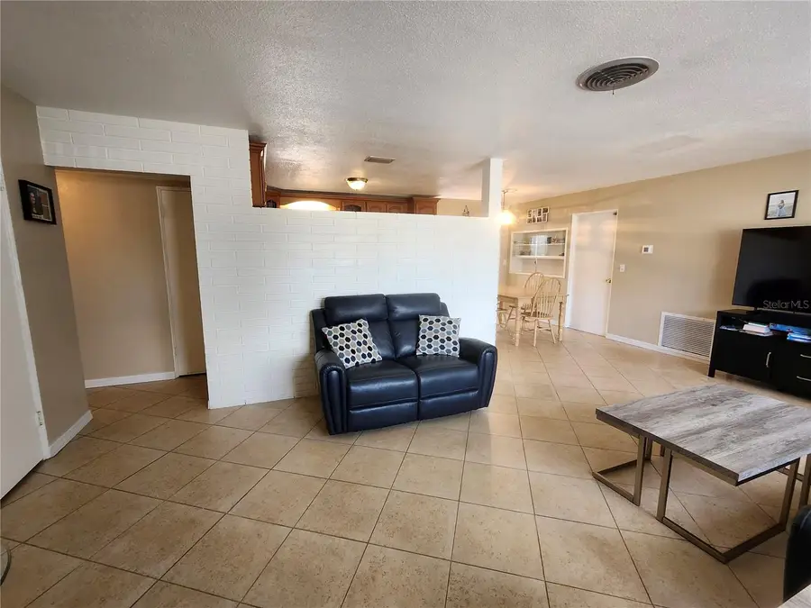 5700 30th Avenue N, Saint Petersburg, FL 33710 - Image #2