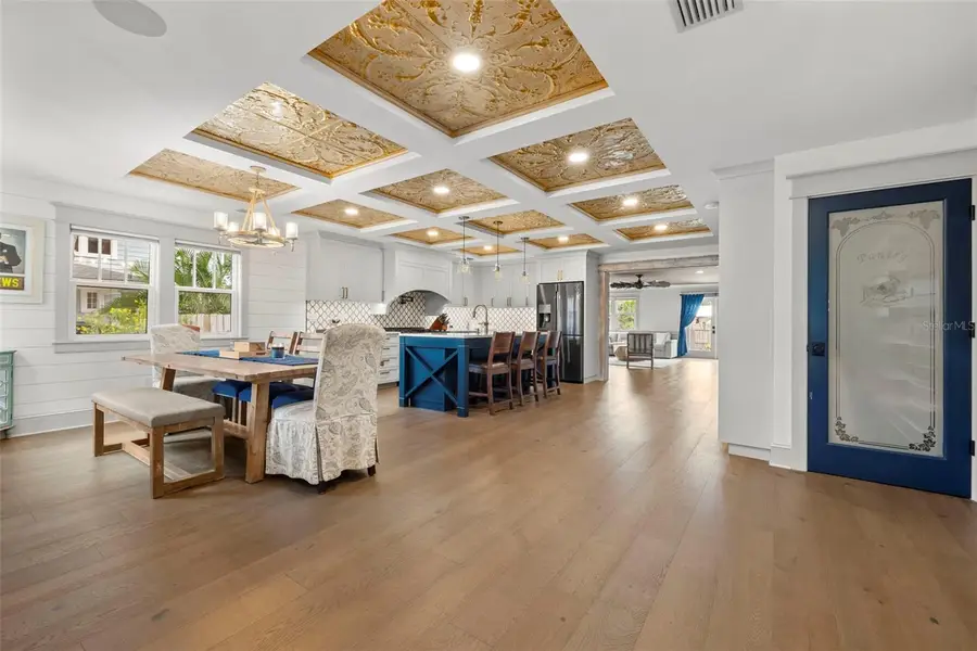 2420 14th Street N, Saint Petersburg, FL 33704 - Image #2