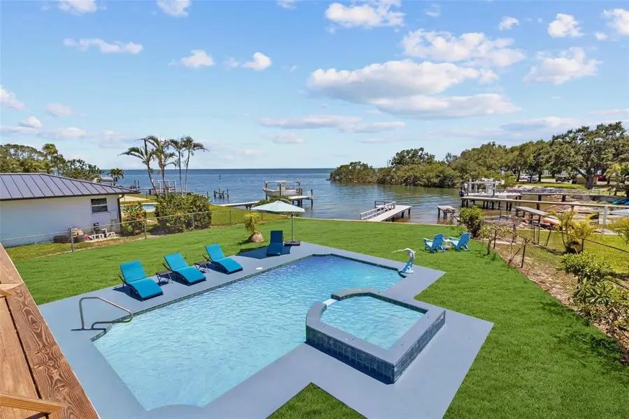 380 Colony Point Road S, Saint Petersburg, FL 33705 - Image #2