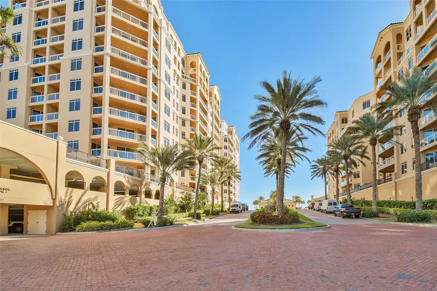 525 Mandalay Avenue #11, Clearwater Beach, FL 33767 - Image #2