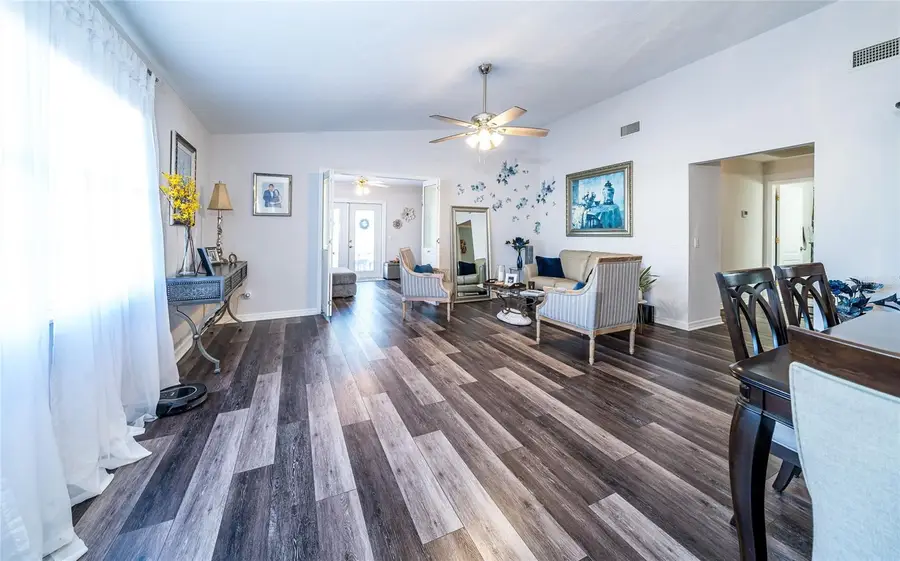 37443 Blueberry Court, Zephyrhills, FL 33542 - Image #2