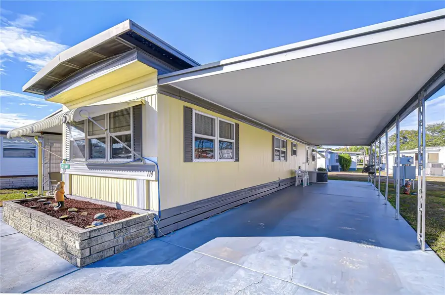 38641 Lansing Avenue, Zephyrhills, FL 33542 - Image #2