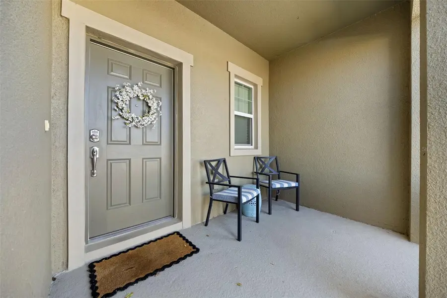 626 Garden Oaks Square, Seffner, FL 33584 - #2