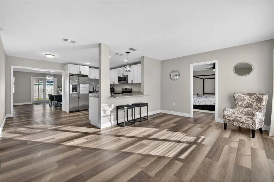 3301 70th Lane N, Saint Petersburg, FL 33710 - Image #3