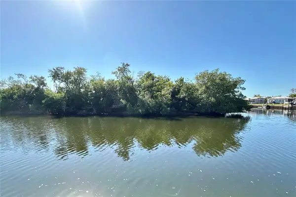 436 Mount Oak Avenue Ne #747, ST PETERSBURG, FL 33702