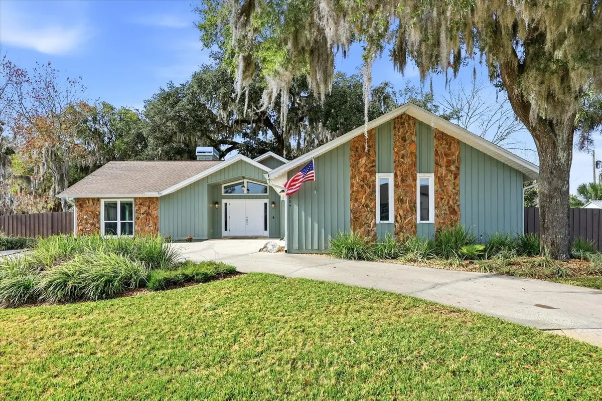 204 SE 2nd Avenue, Crystal River, FL 34429 - Image #1