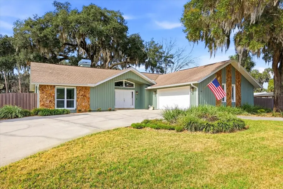 204 SE 2nd Avenue, Crystal River, FL 34429 - Image #2