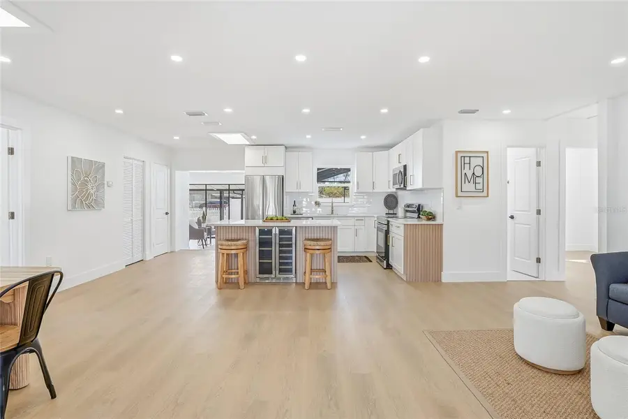 6529 S West Shore Circle, Tampa, FL 33616 - Image #3