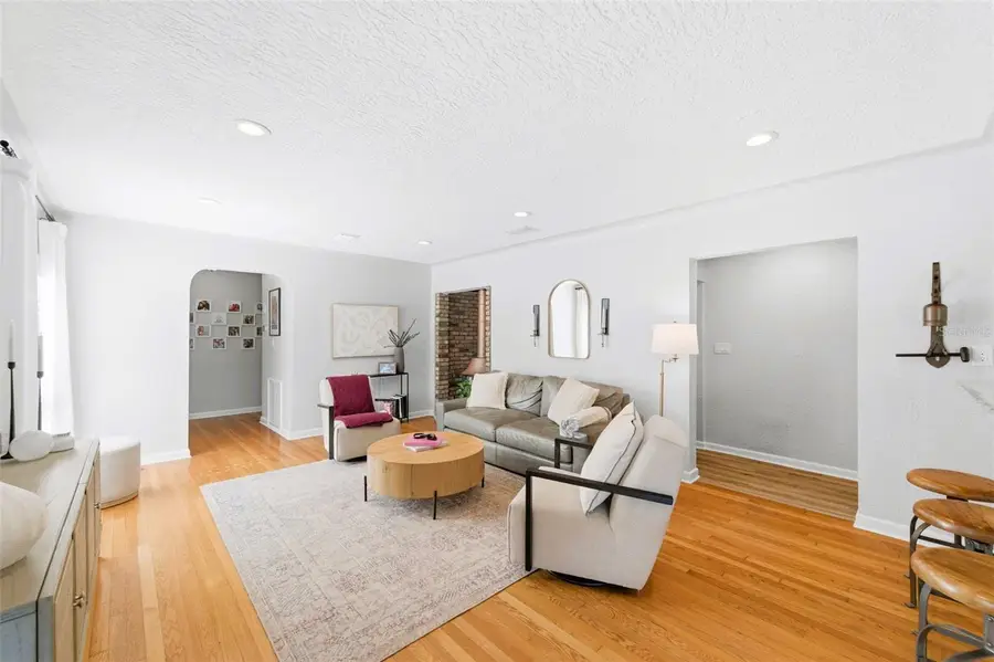 519 27th Avenue N, Saint Petersburg, FL 33704 - Image #3