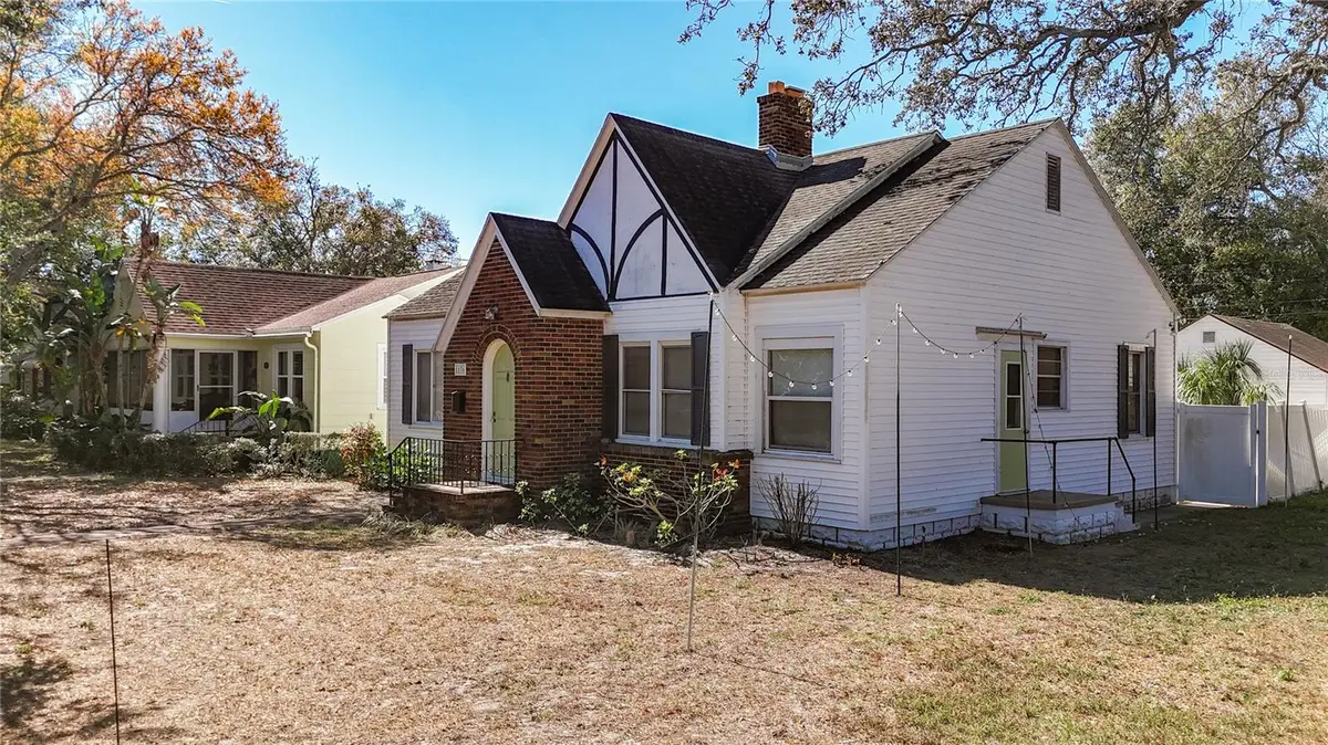 1136 12th Street N, Saint Petersburg, FL 33705 - Image #1